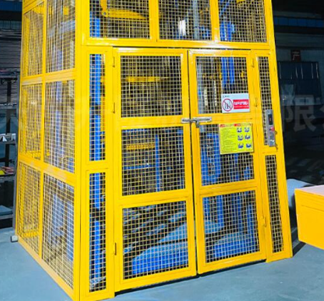 万山货梯可以安装在室外吗